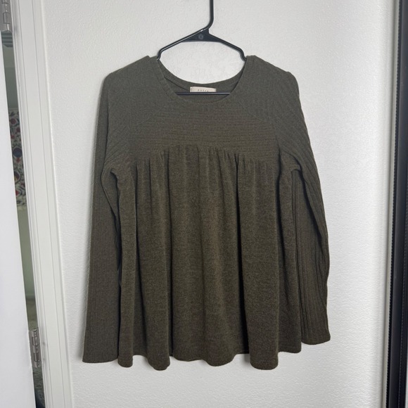 entro Tops - Entro Babydoll Top Women Medium Olive Green Long Sleeve Knit Flowy